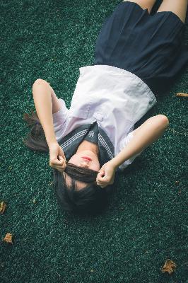 荷兰真人版《青春期教育》，你看过几部？